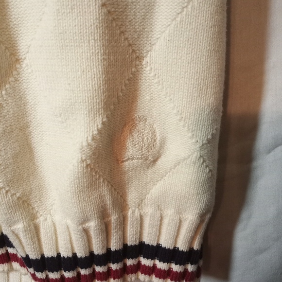 TOMMY HILFIGER VEST SIZE LARGE - Picture 8 of 8